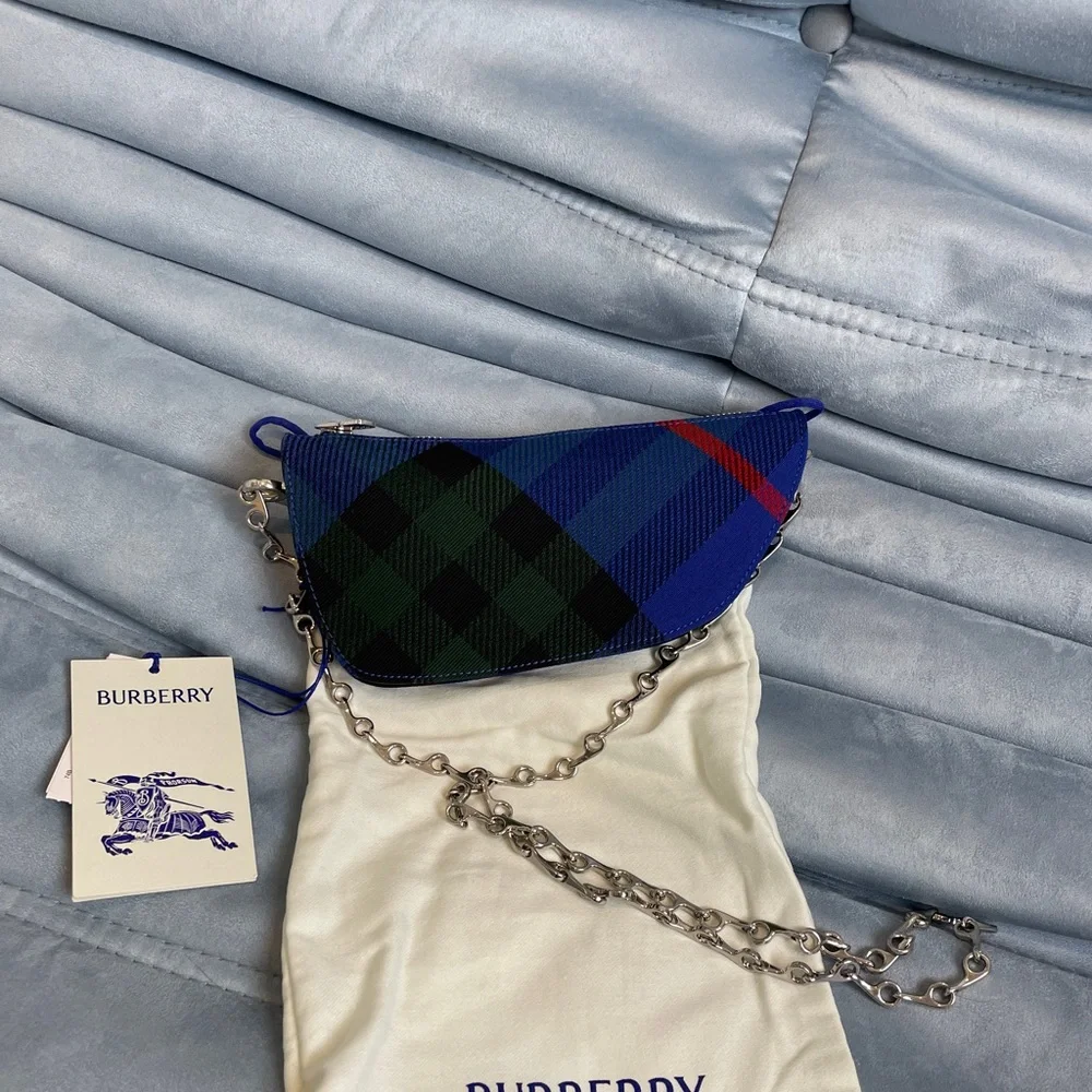 Burberry MICRO SHIELD SLING BAG - Picture 2 of 6